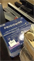 1 CTN FRIGIDAIRE 12000BTU A/C