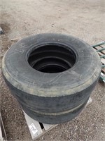 Pair of Michelin truck tires; size: 425/65R22.5