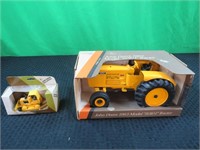 Toy John Deere Tractor & small dozer