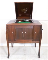 Victor VV-240 Mahogany Phonograph