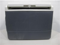 Coleman Electric Ice Chest Powers On See Info