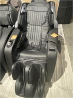 INSIGNIA MASSAGE CHAIR RET. $3,200