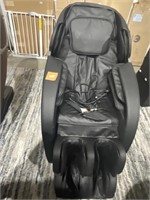 INSIGNIA MASSAGE CHAIR RETAIL $2,500