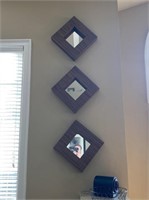 3 Square Mirrors