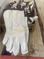 Box L Leather Gloves