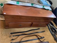 BLANKET CHEST 2/ LIFT TOP AND 2 DRAWER