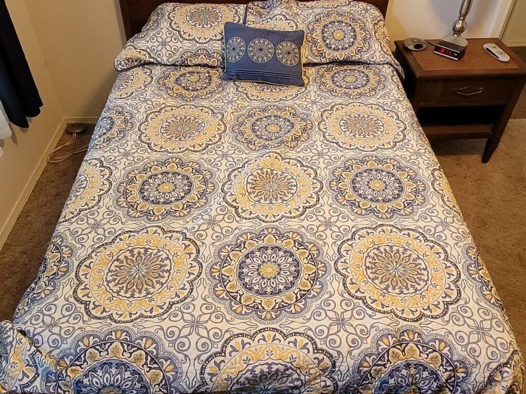 Full Size Bedding Including Blue and Yellow Print