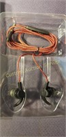 WIRED SPORT EARBUDS