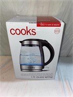 COOKS 1.7L GLASS KETTLE/ RETAIL PRICE $60