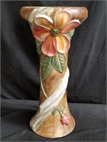 Ceramic pedestal