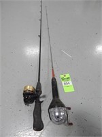 2 Fishing rods w/reels