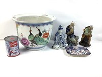 Cache pot, assiette, sujets en porcelaine chinoise