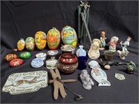 Group of miscellaneous trinkets, Russian eggs,