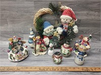 Variety of Snowmen and Wreath