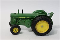 JOHN DEERE MODEL R DIESEL TRACTOR ERTL 1/16