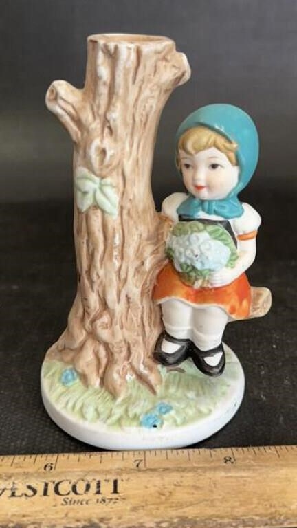 VINTAGE "HUMMELL LIKE" FIGURE-GIRL W/BOUQUET