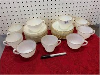 ANCHOR HOCKING CUPS & SAUCERS GROUP