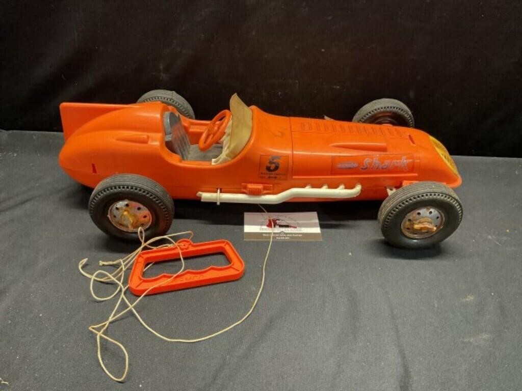 Remco Shark Pull Car