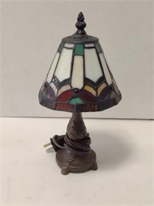 Tiffany Style Slag Glass Lamp, 10