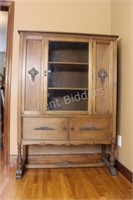 Walnut Hutch & Display Cabinet with Turned Legs