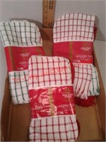 New dish cloths and kitchen towels