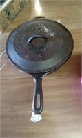 10" CABELAS CAST IRON CAMP SKILLET