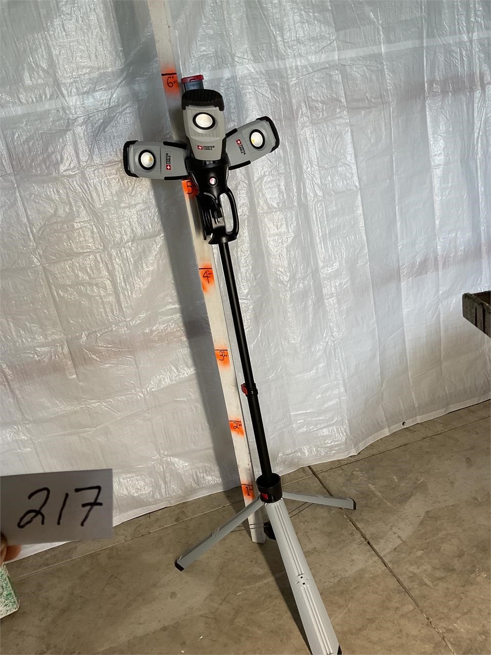 Porter Cable work light on tripod stand