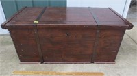 Wood dove tailed blanket chest