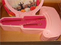 Dawn Beauty Pageant Stage by Topper Toys in orig.
