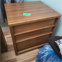 M206 Wood night stand