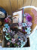 Lot of miscellaneous decorative items