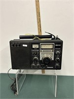 Untested Panasonic RF 2200 8 Band Short Wave Radio