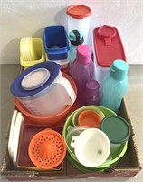 Food storage with lids