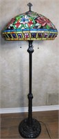 TIFFANY-STYLE LAMP