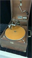 Victor Model VV50 Portable Phonograph