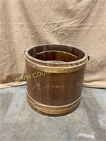 Wooden sewing bucket