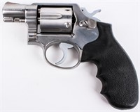 Gun Smith & Wesson 64 Double Action Revolver in 38