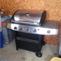 SAVOR PRO GAS GRILL W/ TANK (UNTESTED), COLEMAN >>
