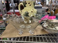 LARGE GOOTED GLASS CENTERPIECE FRUIT BOWL