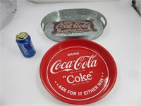 2 plateaux en métal Coca-Cola