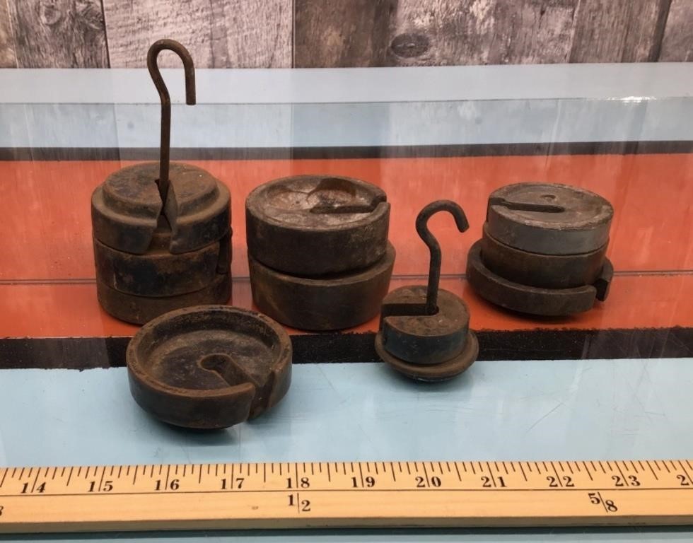Vtg. scale weights