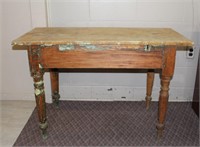 Vintage table, missing drop leaf, as is, 44 X