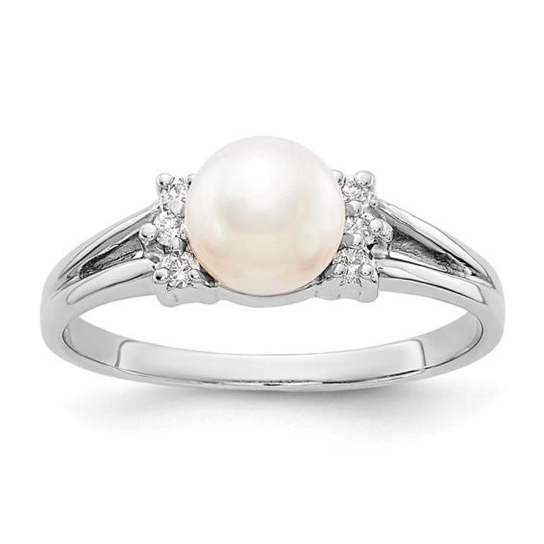 14k White Gold FWC Pearl Diamond Ring