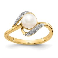 10k Diamond and FW Cultured Pearl Ring