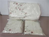 Embroidered Quilt & Shams