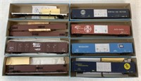 lot of 8 Athearn HO Train Cars