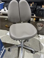 ROLLING ADJUSTABLE CHAIR RETAIL $250
