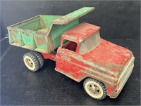 (E) Vintage Red Tonka Toy Dump Truck. 13 x 6 x 5