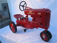 Eska McCormick Farmall 400 Pedal Tractor