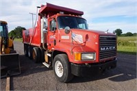 1993 MACK tri axle,16’ dump truck